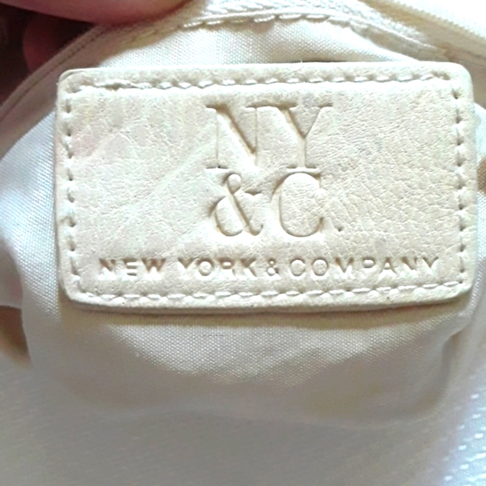New York & Co Cream and Gold Clutch Purse - Picture 4 of 5